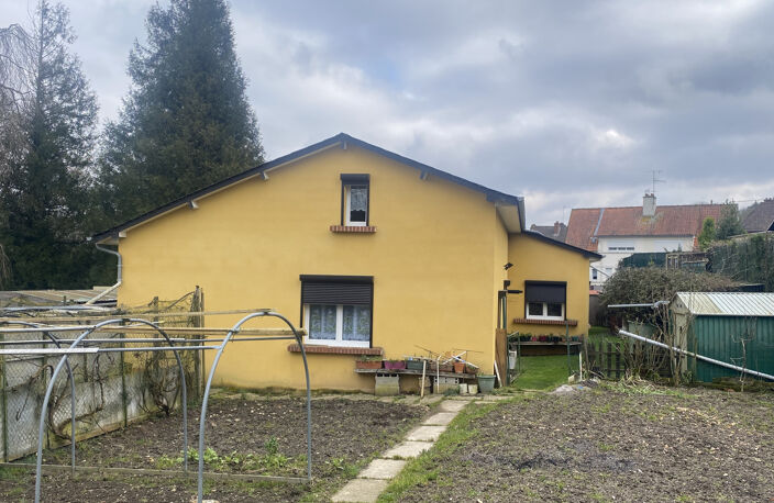 Maison en plein centre de Poix — photo 2