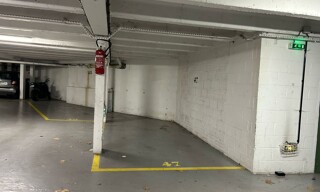 Garage   m² à vendre à Paris 17 (75017)