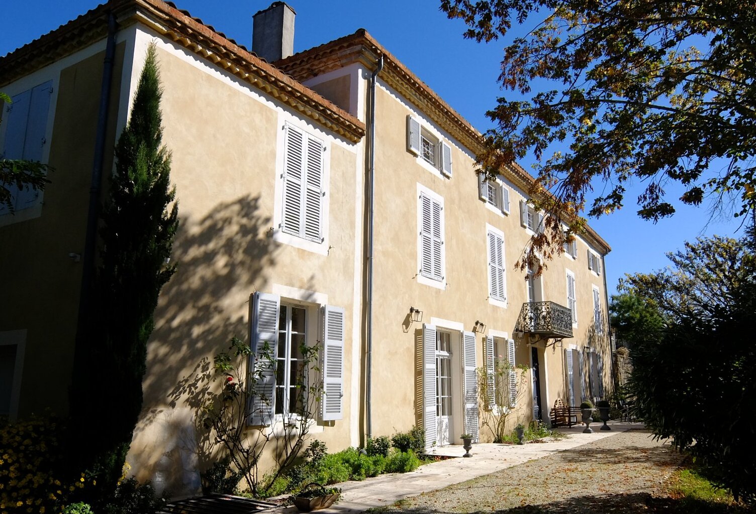 Demeure de ville et village — photo 1