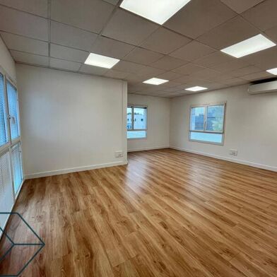 Bureau 1 pièces 545 €