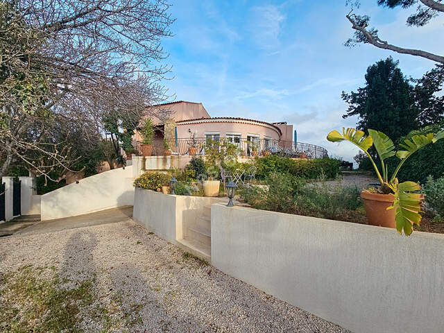 Maison Bandol de 8 pièces de 155 m² sur 662 m² de terrain pro... — photo du bien