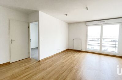 location appartement 929 € CC /mois à proximité de Villeneuve-la-Garenne (92390)