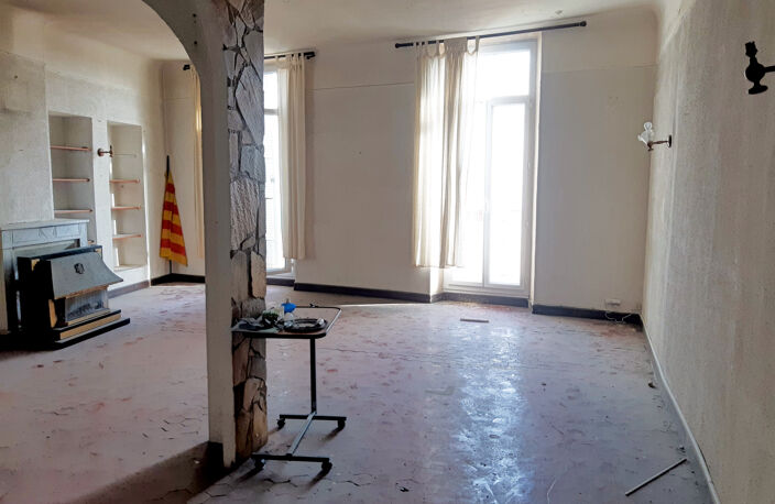 APPARTEMENT T6  CINQ CHAMBRES A RENOVER — photo 4