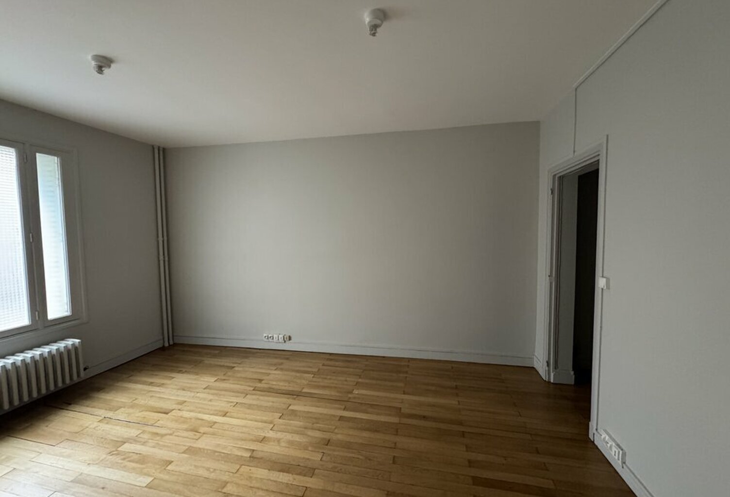 à LOUER — photo 1