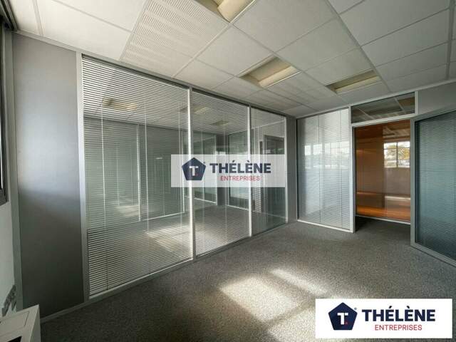 BUREAUX à LOUER — photo du bien