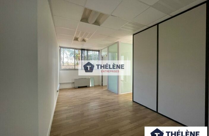 BUREAUX à LOUER — photo 3