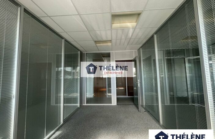 BUREAUX à LOUER — photo 4