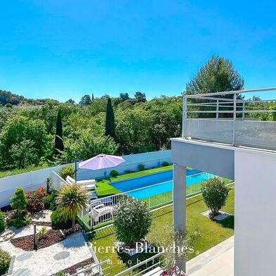 Maison 5 pièces 799000 €