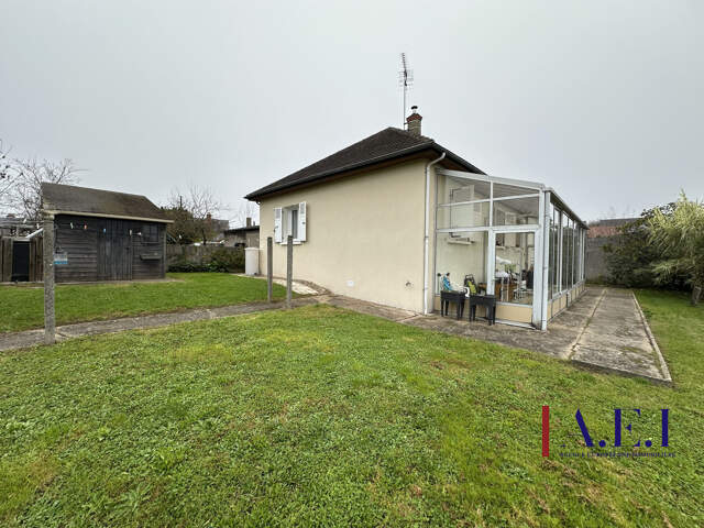 Maison de plain-pied Type 5 sur 1200 m2 — photo du bien