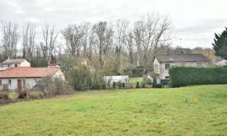 Terrain  638 m² à vendre à Villieu-Loyes-Mollon (01800)