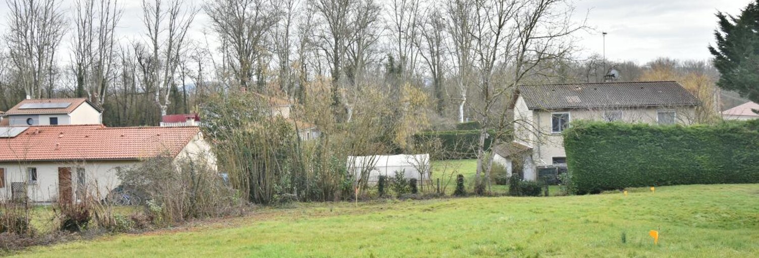 Terrain  638 m² à vendre à Villieu-Loyes-Mollon (01800)