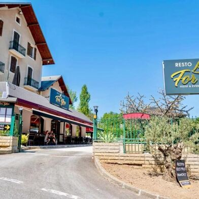 Commerce  789000 €