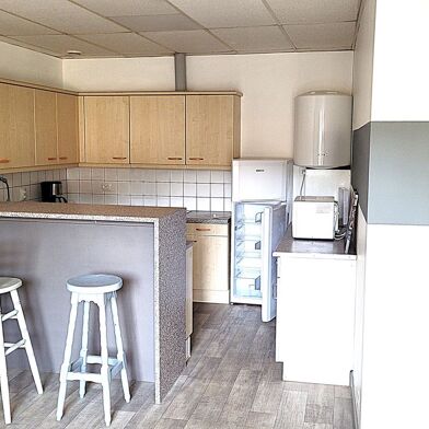 Appartement 3 pièces 840 €