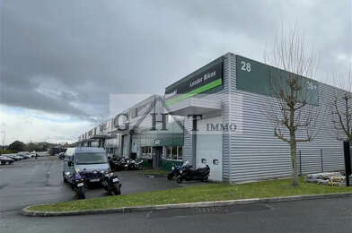 Local industriel  5485 €