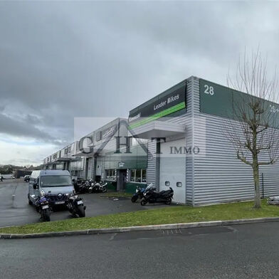 Local industriel  5485 €