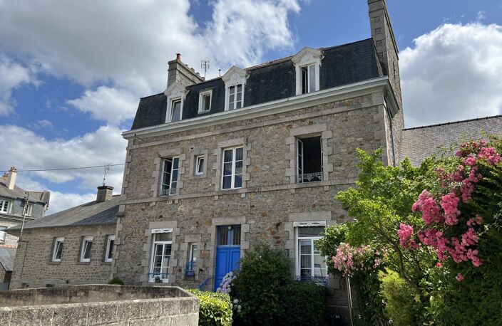 A VENDRE - SOQUET IMMOBILIER - CENTRE DE DINAN - APPARTEMENT T3 — photo 2