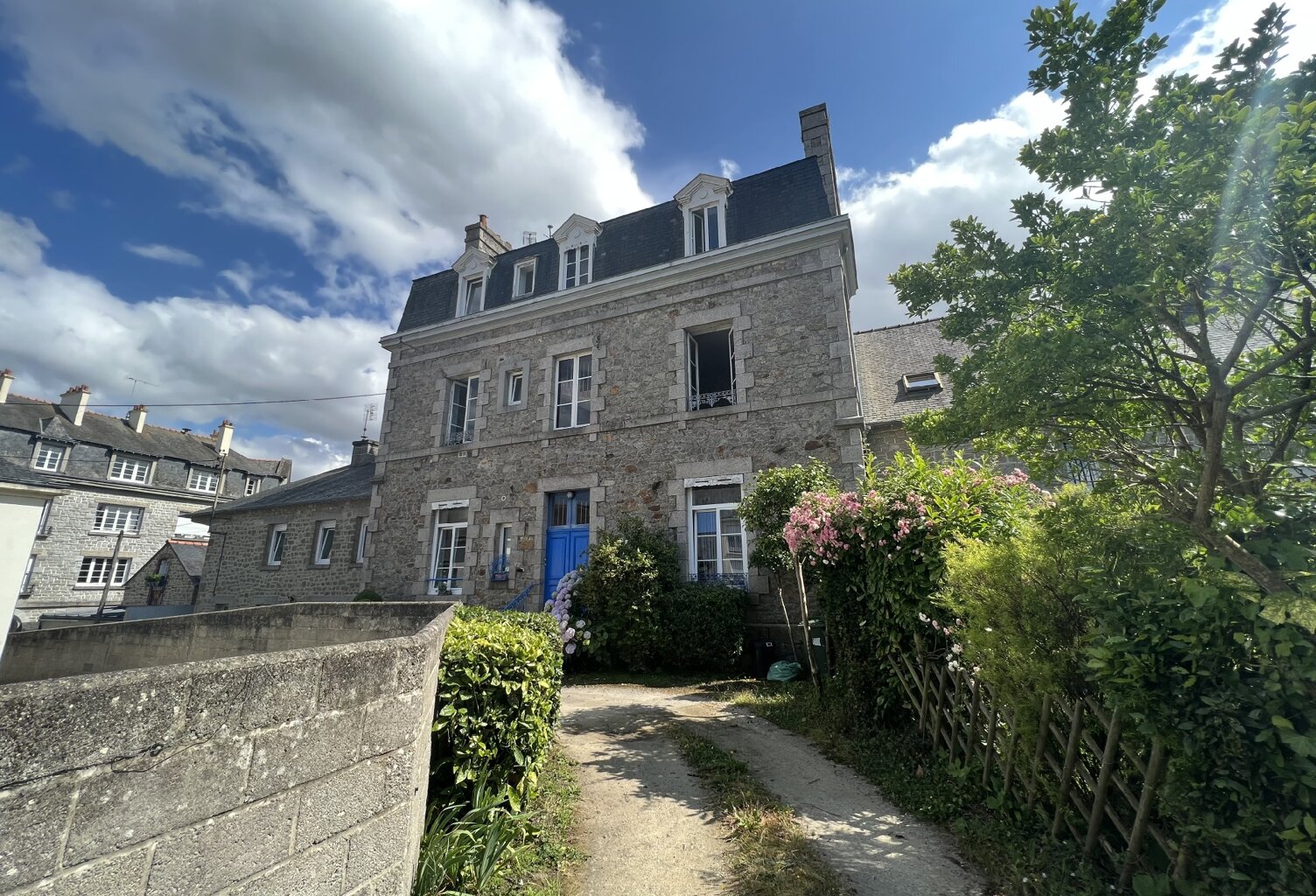 A VENDRE - SOQUET IMMOBILIER - CENTRE DE DINAN - APPARTEMENT T3 — photo 1