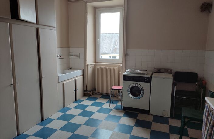 A VENDRE - SOQUET IMMOBILIER - CENTRE DE DINAN - APPARTEMENT T3 — photo 2