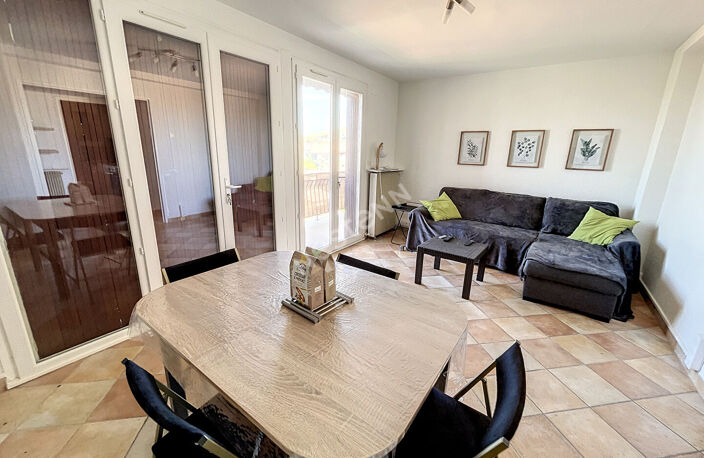 Appartement Six Fours Les Plages de 3 pièces avec terrasses — photo 2