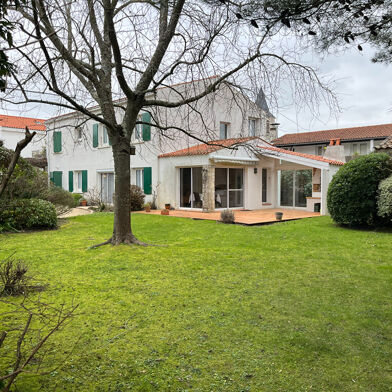 Maison 6 pièces 180 m²