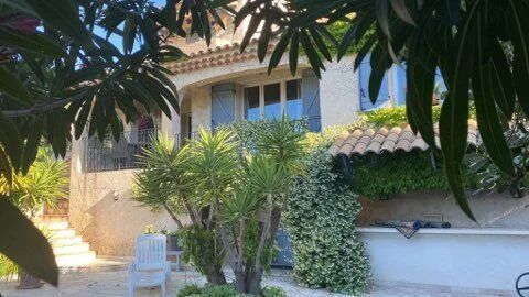 Villa / Maison  T5 à vendre Plan-de-la-Tour (Le) 83120