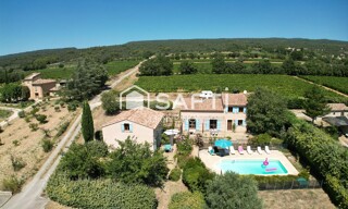 Maison  195 m² à vendre à Saint-Saturnin-lès-Apt (84490)