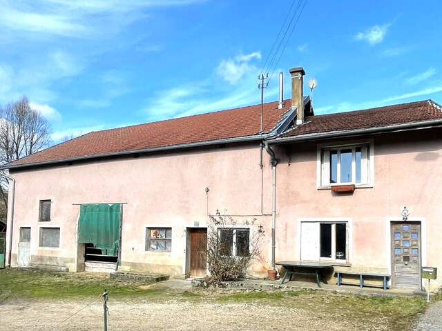 Propriété en bord de rivière, avec bâtiment agricole sur 2 h — photo du bien