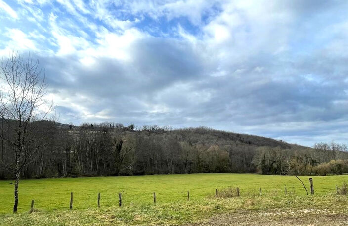 Propriété en bord de rivière, avec bâtiment agricole sur 2 h — photo 5