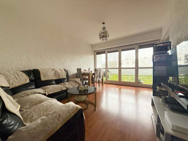 AV DE L'EUROPE - Appartement T4 de 67 m² — photo du bien