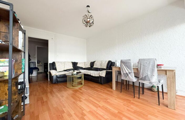 AV DE L'EUROPE - Appartement T4 de 67 m² — photo 2
