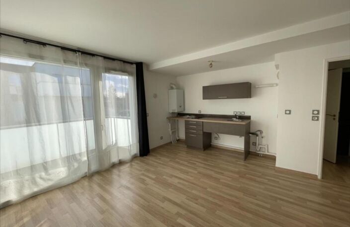 LOOS - rue des Temps Modernes - Type 2 d'environ 42m² avec balco — photo 4