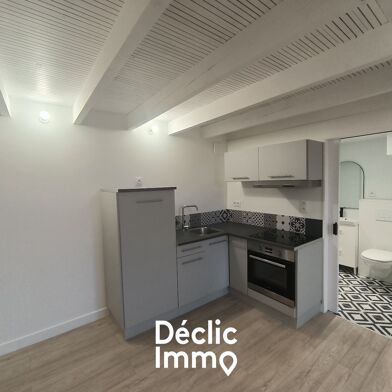 Immeuble  275600 €