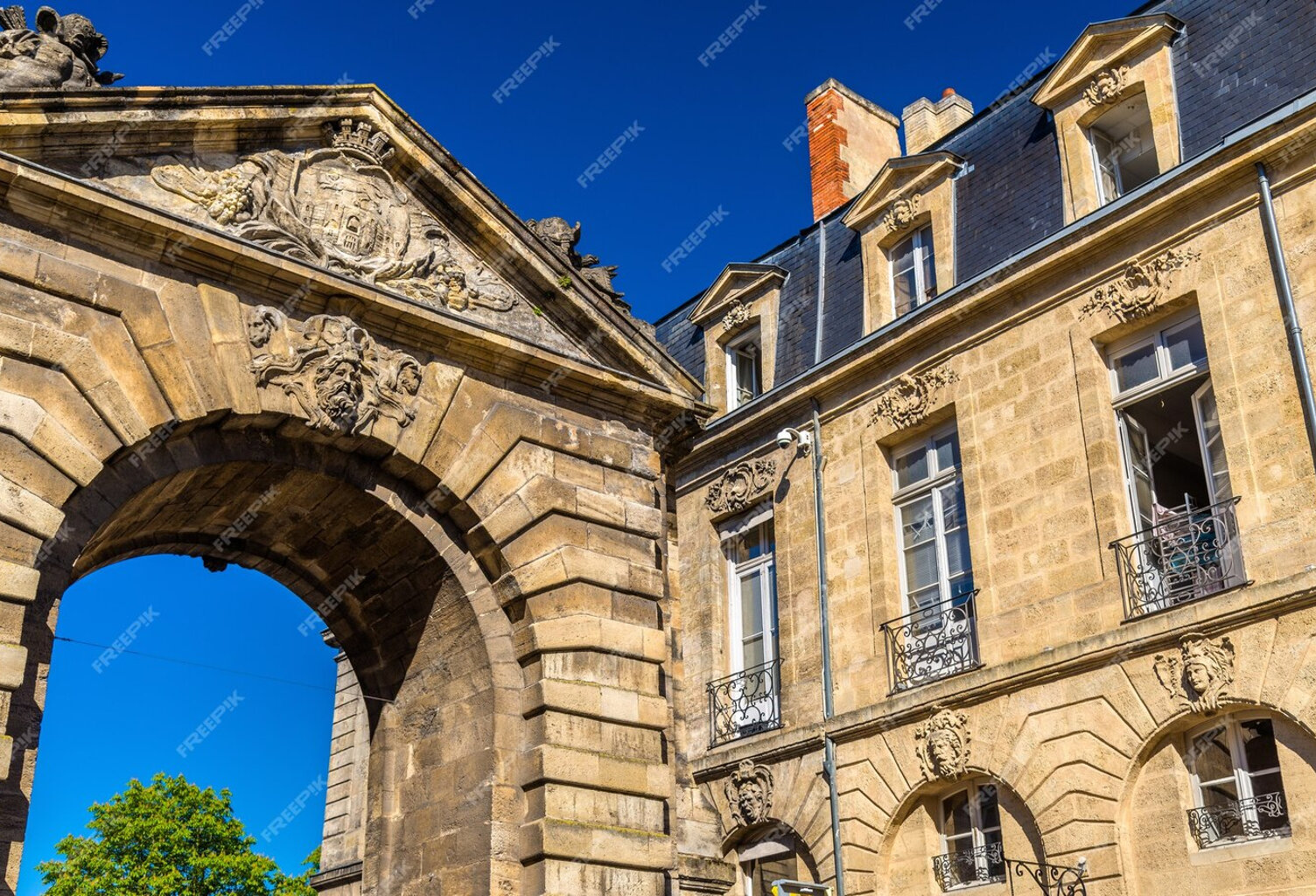 A vendre immeuble 4 niveaux Bordeaux secteur Intendance — photo 1