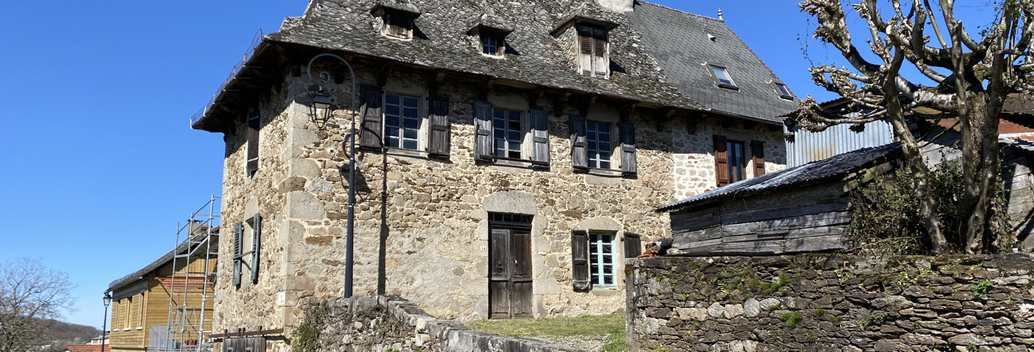 Maison 4 Pièces 70 m² à vendre à Cassaniouze (15340)