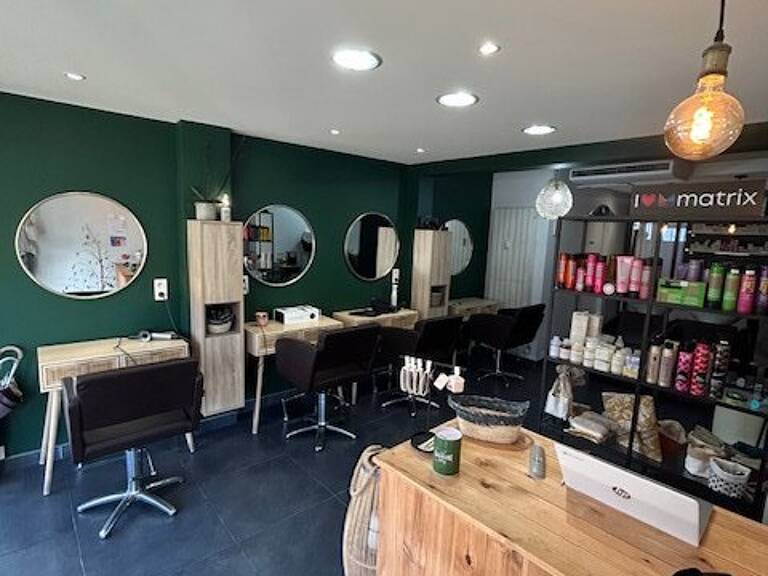Local commercial — photo 1
