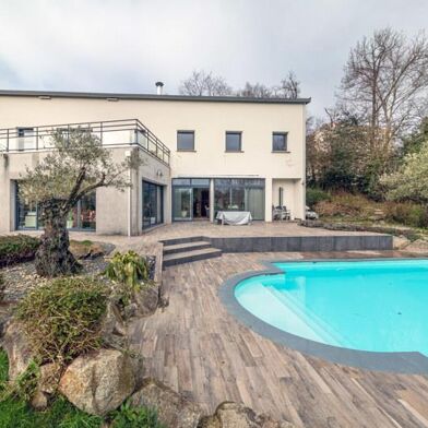 Maison 7 pièces 653125 €