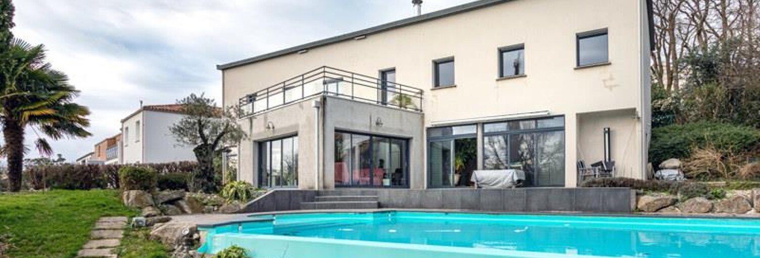 Maison 7 Pièces 213 m² à vendre à La Roche-sur-Yon (85000)