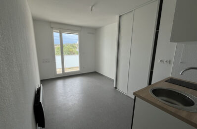 location appartement 365 € CC /mois à proximité de Saint-Côme-Et-Maruéjols (30870)