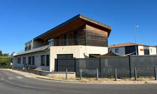 Bureau  16 m² à louer à Éguilles (13510)