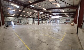 Local industriel  2250 m² à louer à Saint-Priest (69800)