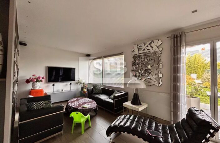 GOMETZ LA VILLE- Maison 6 pièces avec piscine chauffée — photo 5