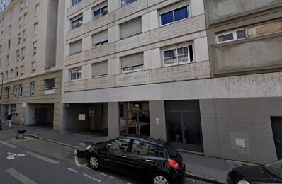 garage  pièces 12 m2 à louer à Villeurbanne (69100)