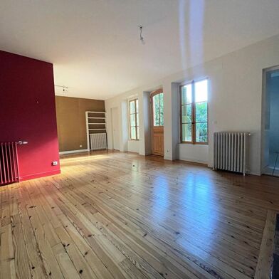 Appartement 3 pièces 724 €