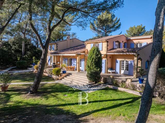 EXCLUSIVITE - LA BASTIDE DE JOURDANS - MAISON 376M2 - 6 CHAMBRES — photo du bien