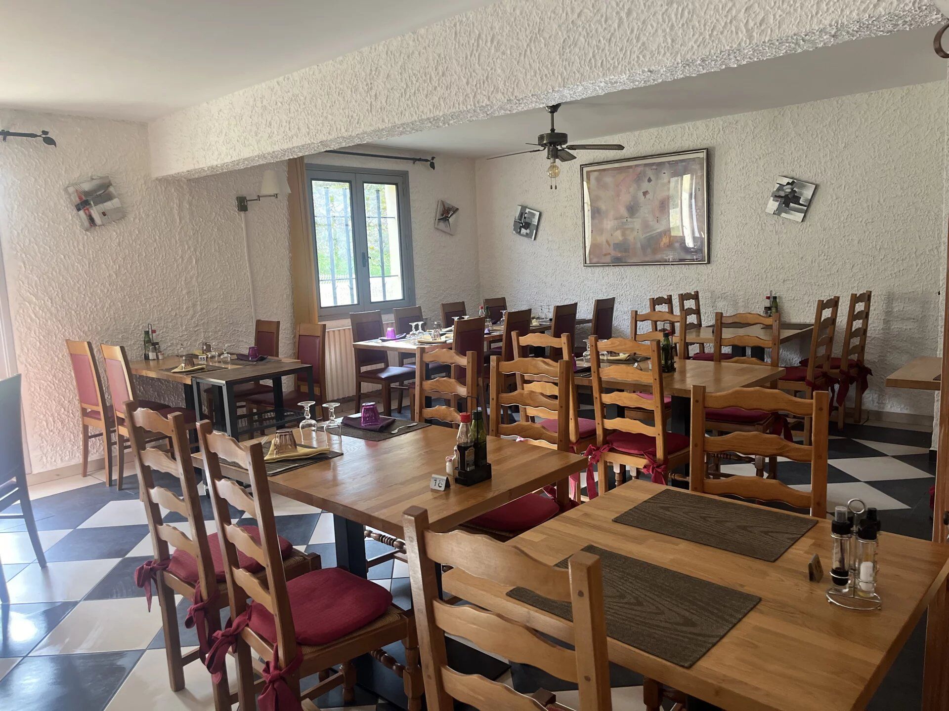 Villa / Maison  T18 à vendre Ginasservis 83560