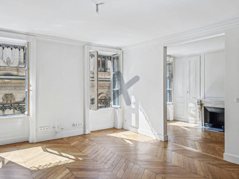 Appartement duplex en étage élevé vue sur la Bourse — photo 1