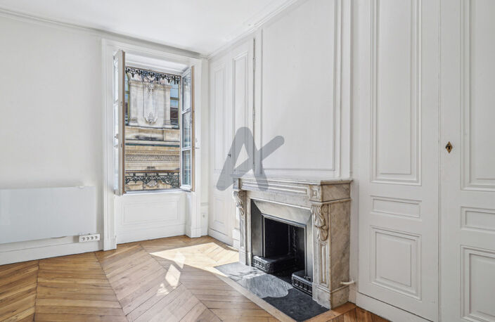 Appartement duplex en étage élevé vue sur la Bourse — photo 3