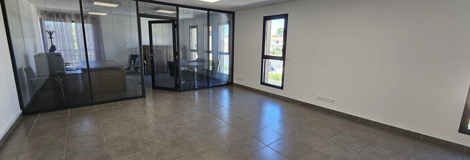 Commerce  62 m² à louer à Rognac (13340)