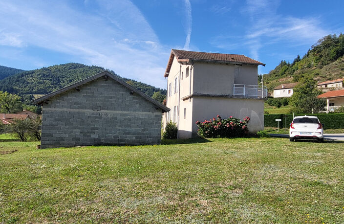 Ardèche (07) A vendre coquette maison avec deux appartements — photo 2