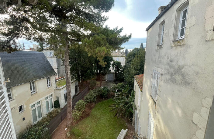 A VENDRE CENTRE VILLE LA ROCHELLE  APPARTEMENT d'environ 90m² 2 CHAMBRES — photo 2
